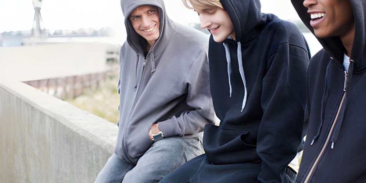 Tonal Contrast: Calibrating the Subcultural Weight of geedup clothing Essentials with the Artistic Footprint of cdg and 
