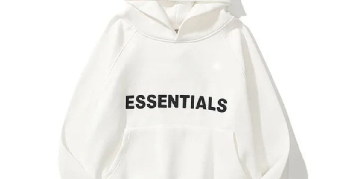Airport Style 101: Why the Essential Hoodie is the Ultimate Travel Companion