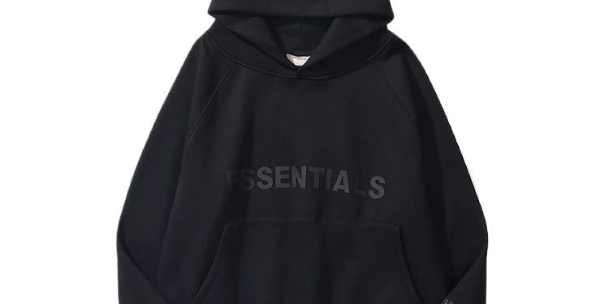 What Keeps the Essential Hoodie Relevant Year After Year?