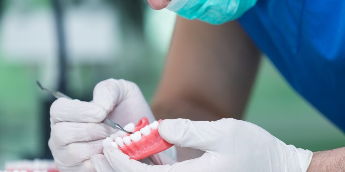 Dentures Peterborough: Guide to Adjusting to New Dentures