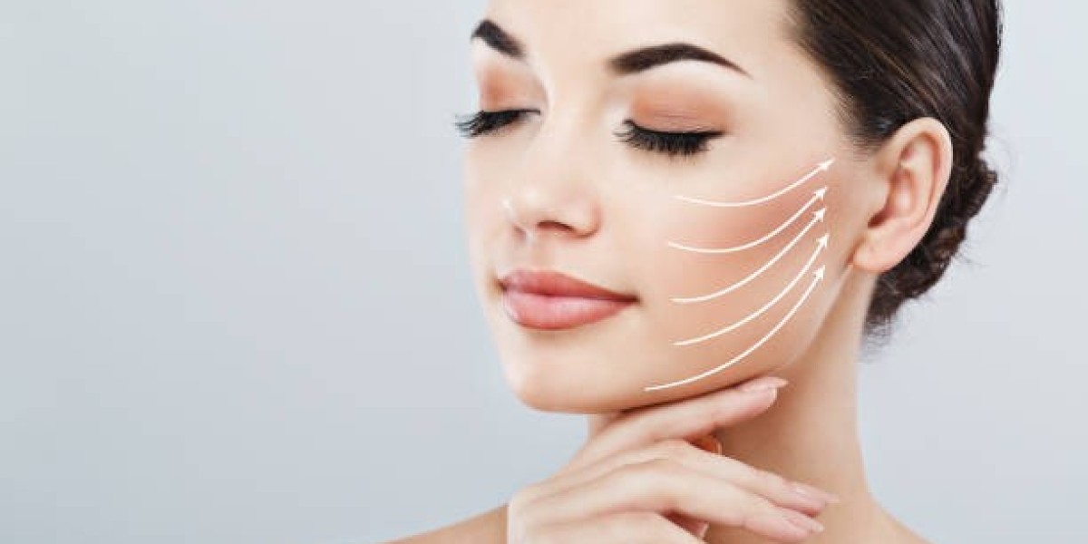 How a Facelift Can Improve the Jawline and Lower Face
