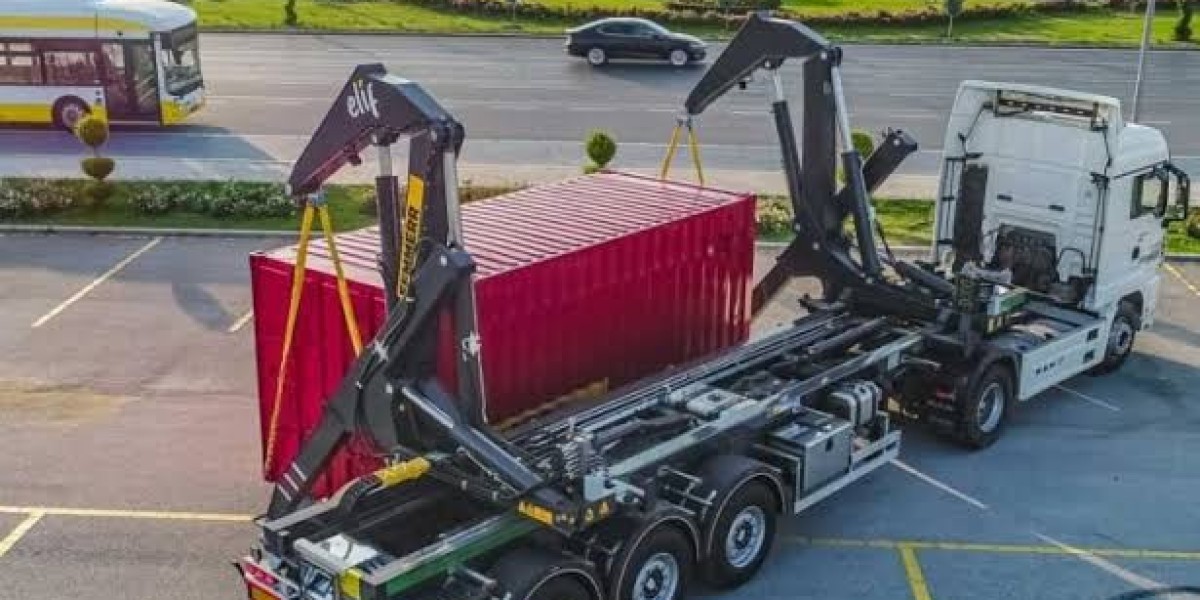 Why Businesses Should Hire a Container Truck Freelancer for Logistics Support
